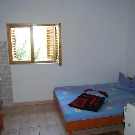 בית הארחה Vila Ekon