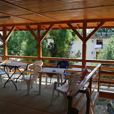 Πανσιόν Vila Ekon